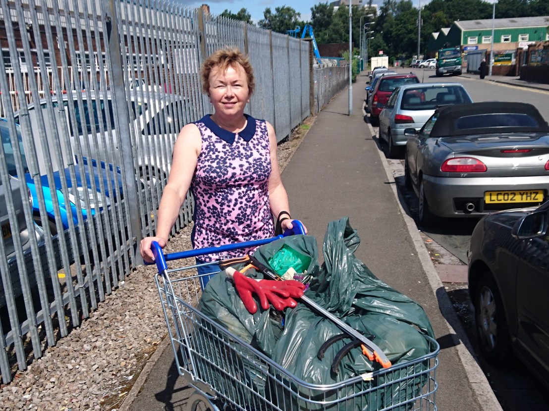 Fenella Bowden litter picking