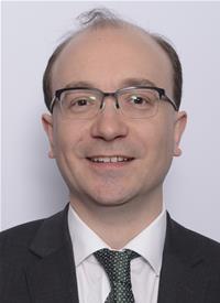 Photo of Oliver Owen